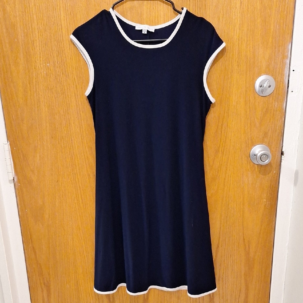 Classic navy blue and white stretch fit-and-flare dress